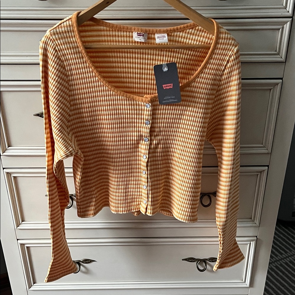 Levi's “Britt”, Scoop Neck, Button Front Long Sleeve, XL, NWT